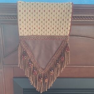Elegant Two-Tone Table Runner with Tassel Fringe - Gold & Brown